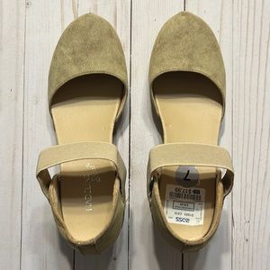 Madeline Stuart Tan Wedge